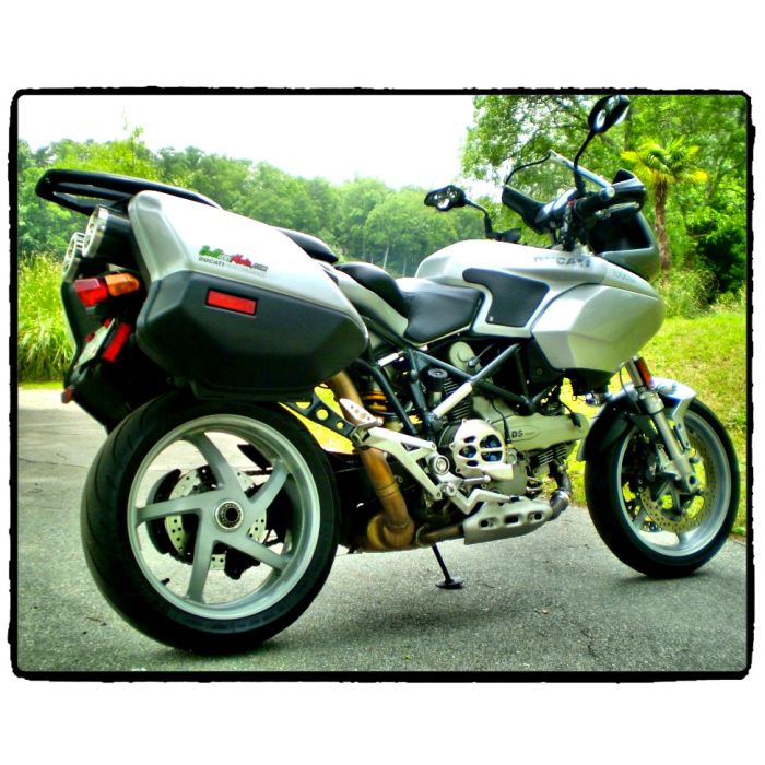 Techspec 62-0033-SS Snake Skin Tank Grips (Ducati Multistrada 2002-2009)
