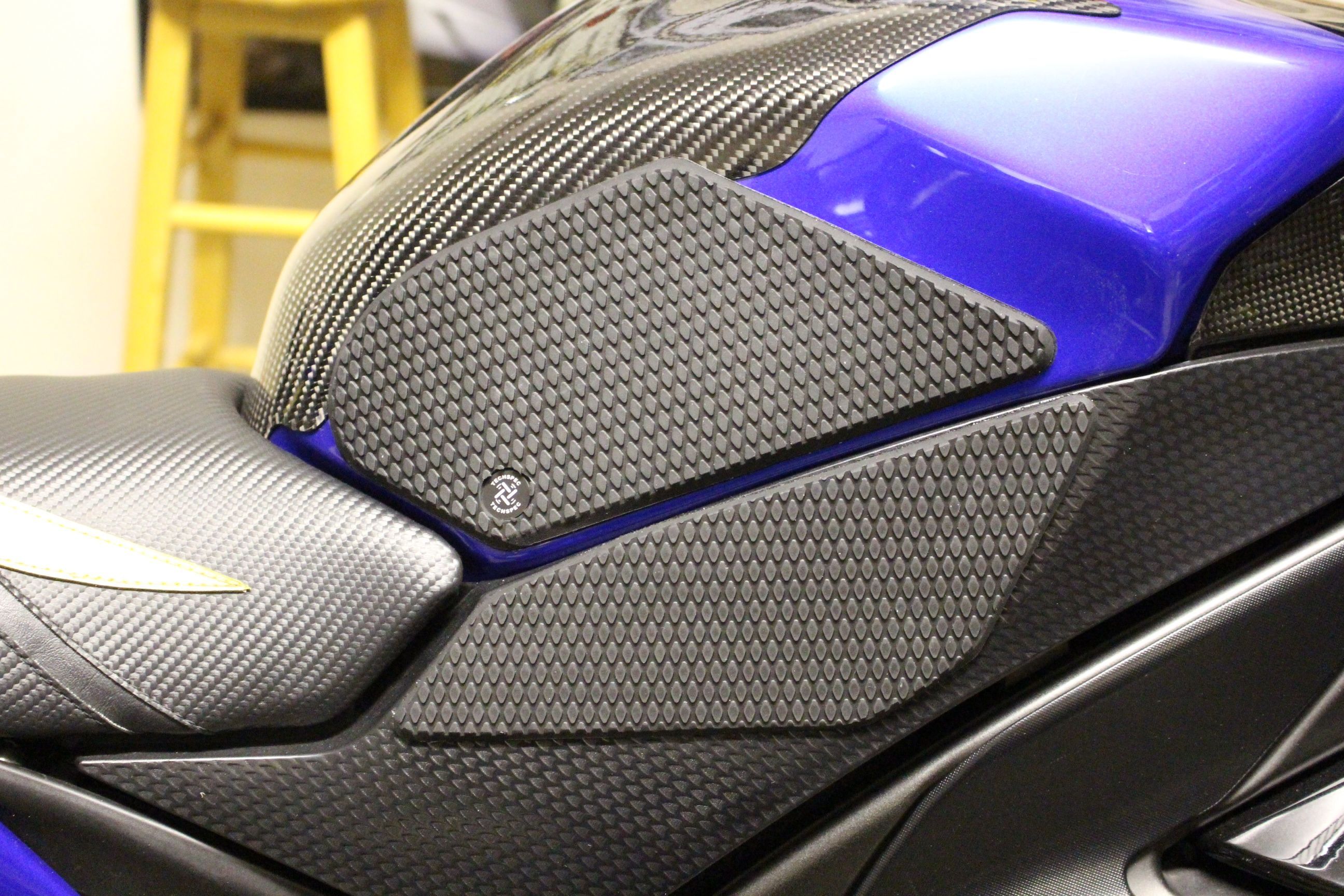TechSpec 2009-2014 Yamaha R1 Snake Skin Tank Grips