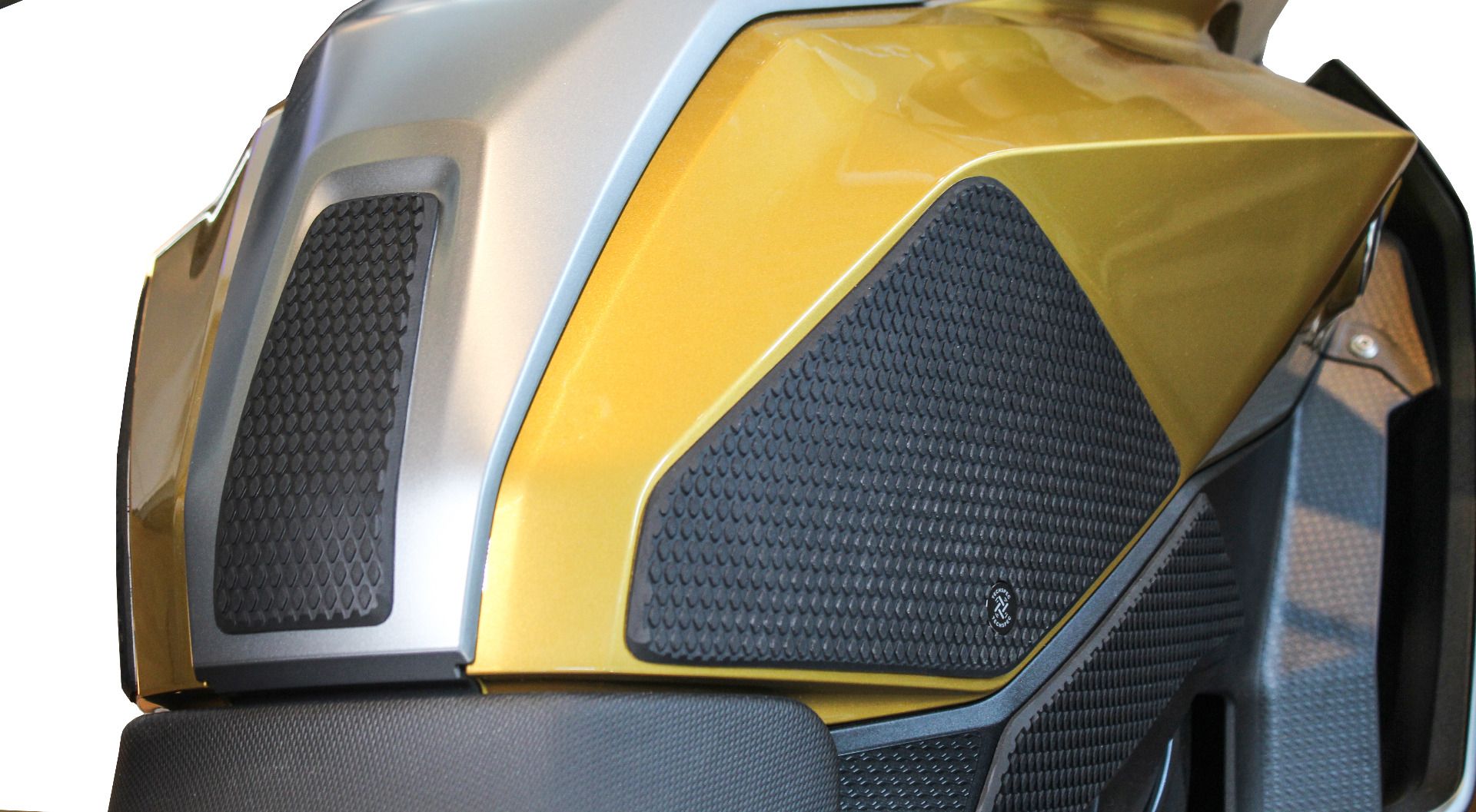 TechSpec 2020+ BMW F900XR Snake Skin Tank Grips
