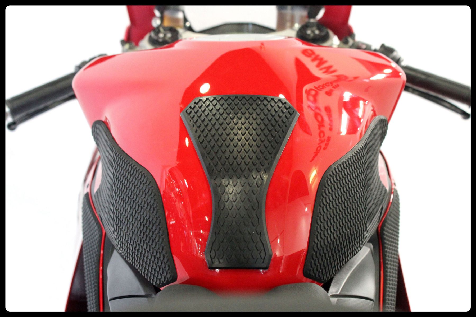 TechSpec 2012+ Ducati Panigale 899 959 1199 1299 Snake Skin Tank Grips