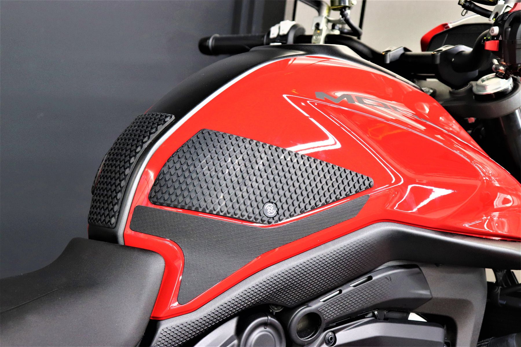TechSpec 2021+ Ducati Monster Snake Skin Tank Grips