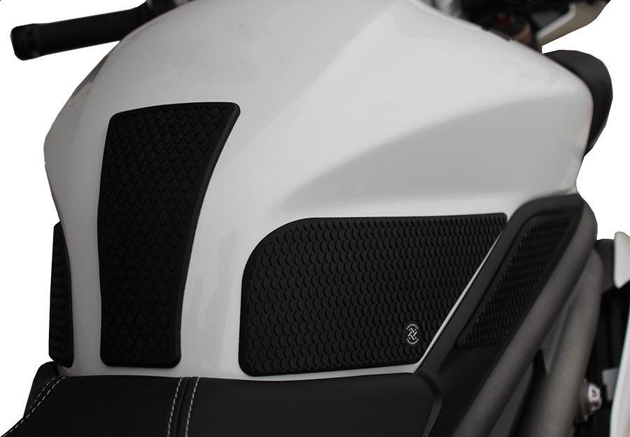 TechSpec 2016-2020 Triumph Speed Triple Snake Skin Tank Grips