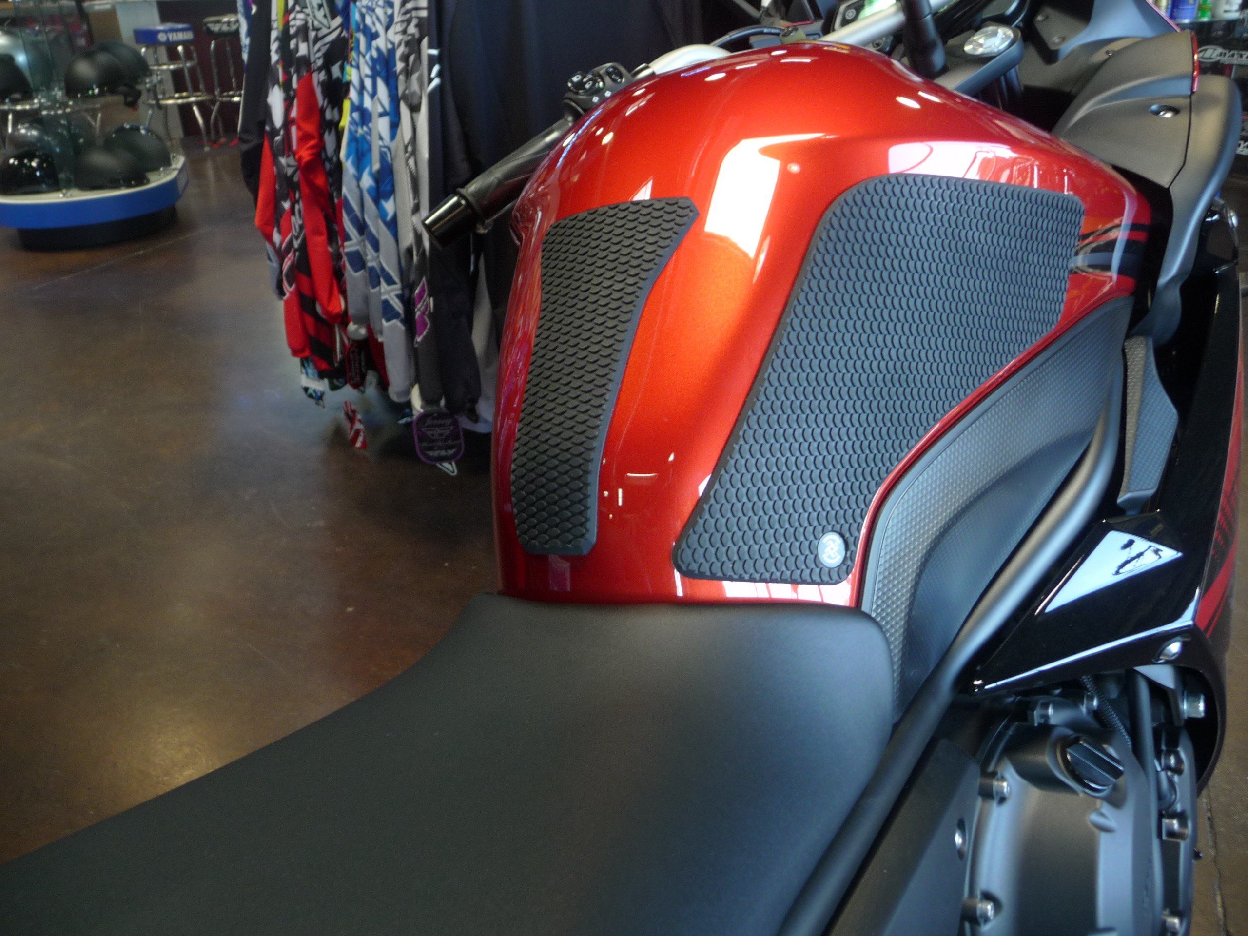 TechSpec 2009+ Yamaha FZ6 Snake Skin Tank Grips