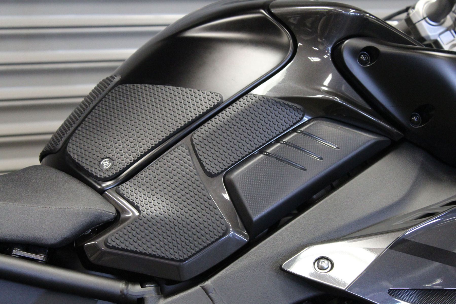 TechSpec 2016-2021 Yamaha FZ-10 MT-10 Snake Skin Tank Grips