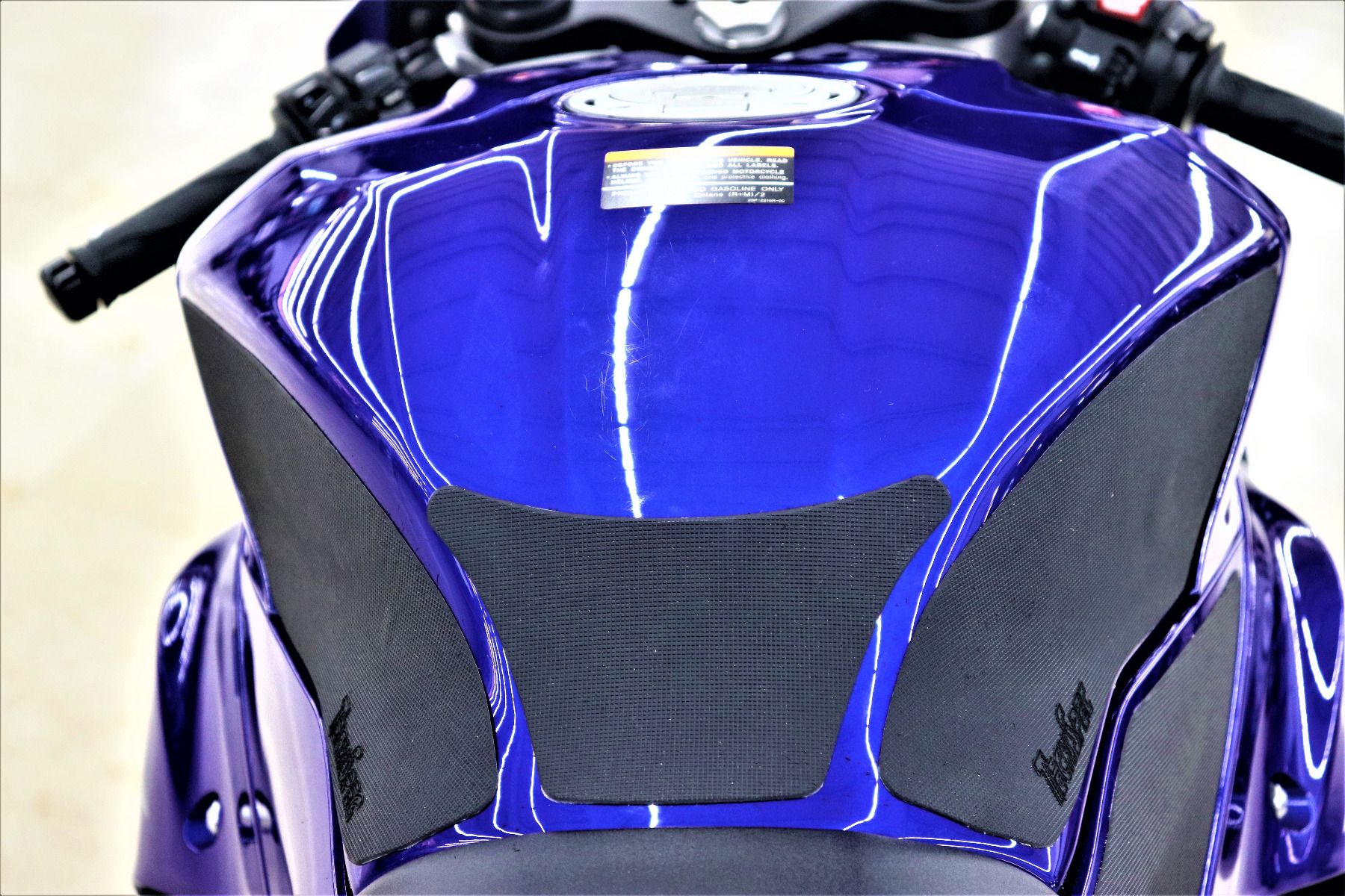 TechSpec 2015+ Yamaha R1 M R1 XL2 Tank Grips