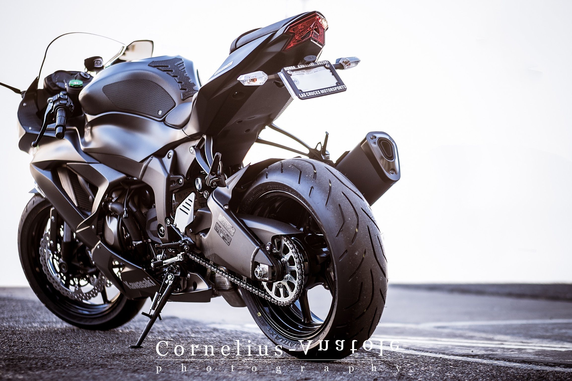 TechSpec 2013+ Kawasaki Ninja ZX-6R 636 Snake Skin Tank Grips