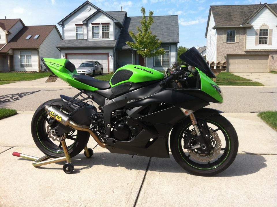 TechSpec 2009-2012 Kawasaki ZX6 Snake Skin Tank Grips