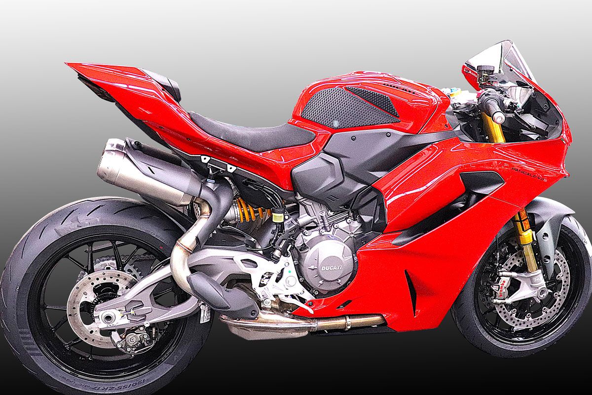 Techspec 62-1532-SS Snake Skin Tank Grips (Ducati Panigale V2 2025+)