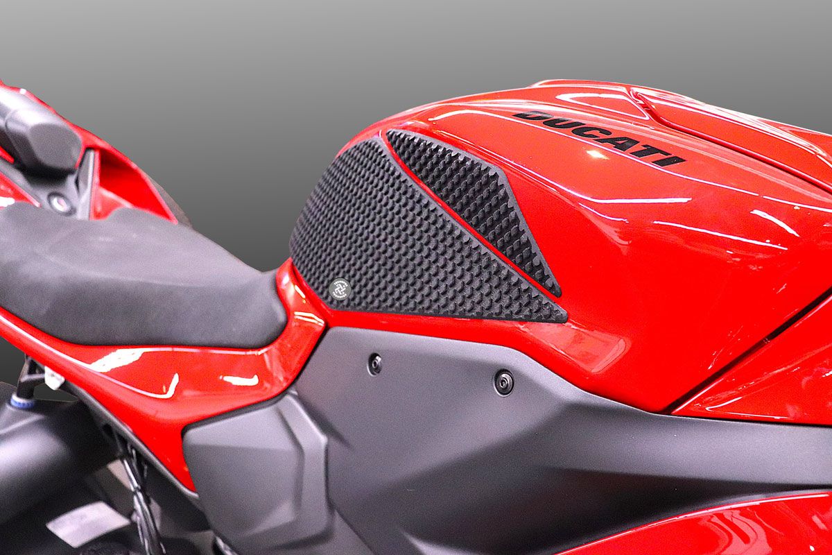 Techspec 62-1532-SS Snake Skin Tank Grips (Ducati Panigale V2 2025+)