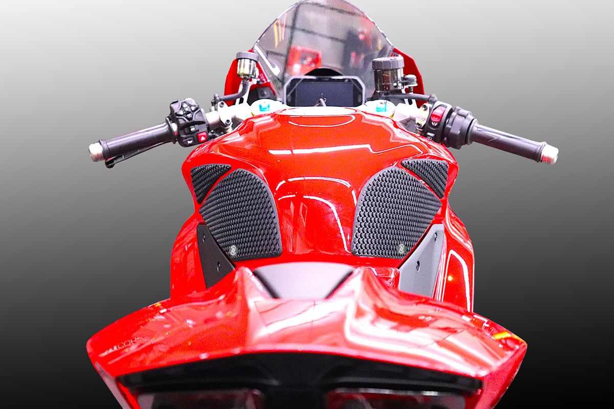 Techspec 62-1532-SS Snake Skin Tank Grips (Ducati Panigale V2 2025+)