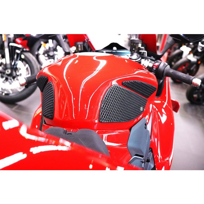 Techspec 62-1531-SS Snake Skin Tank Grips (Ducati Panigale V4 2025+)