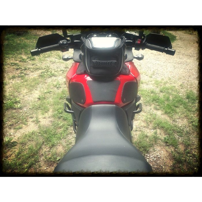 Techspec 62-3003-SS Snake Skin Tank Grips (Suzuki V-Strom DL650 2000-2011 / DL1000 2000-2012)