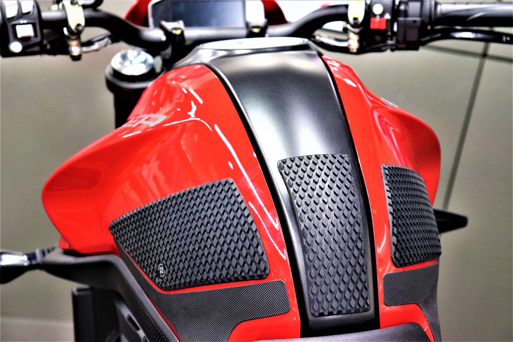 TechSpec 2021+ Ducati Monster Snake Skin Tank Grips