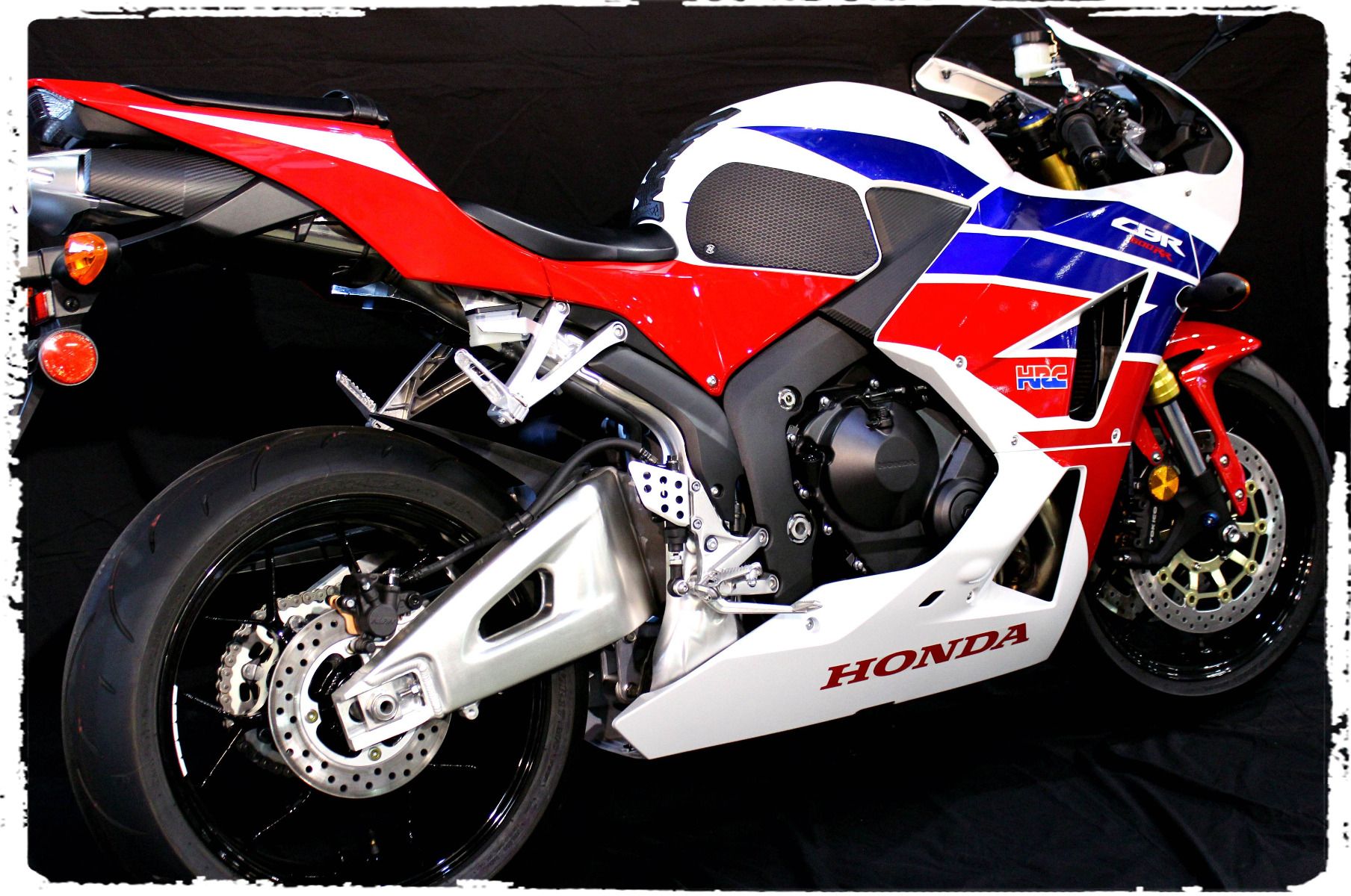 TechSpec 2013-2020 Honda CBR600RR Snake Skin Tank Grips
