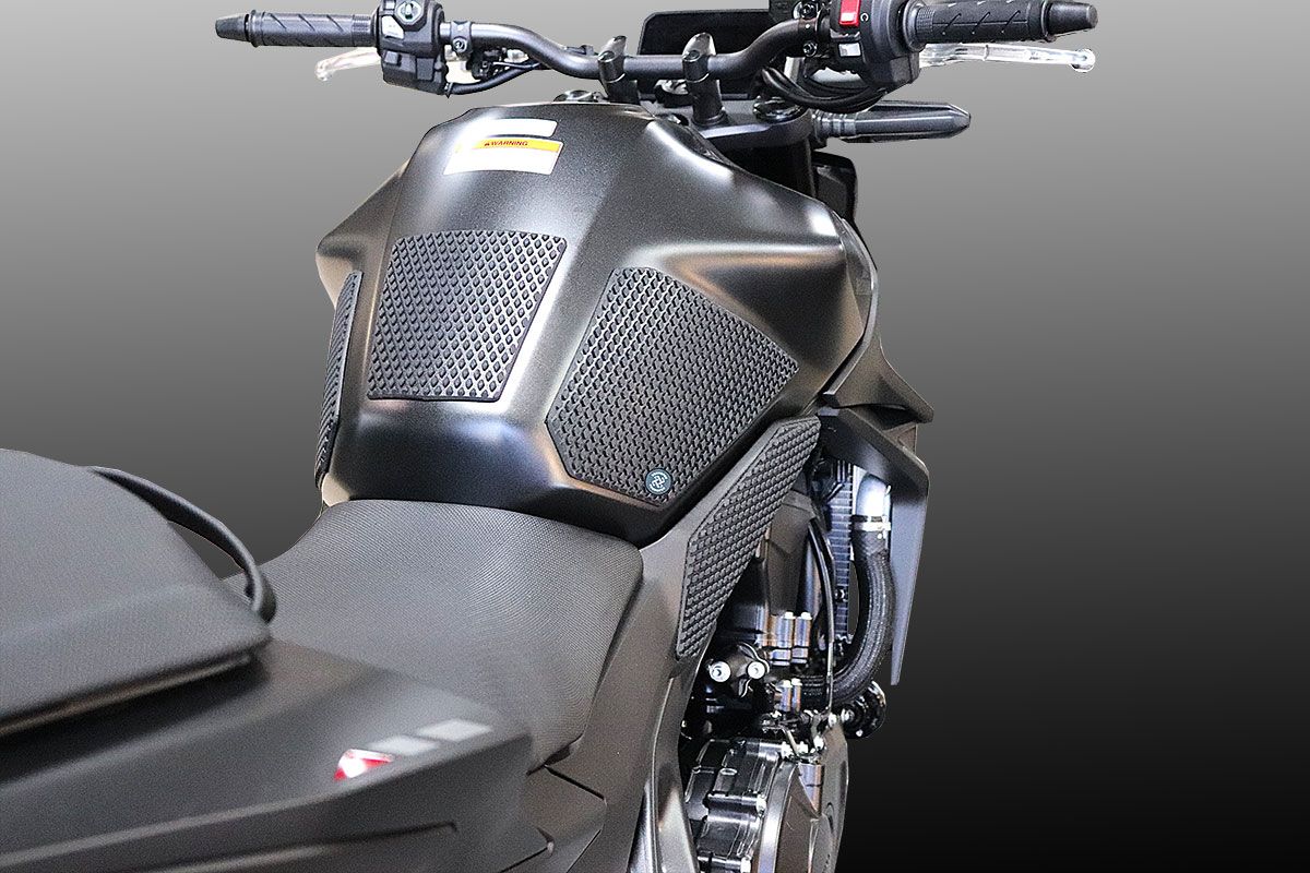 Techspec 62-2041-SS Snake Skin Tank Grips (Honda CB750 Hornet 2025+)