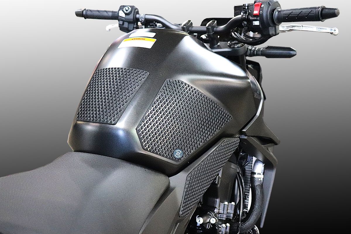 Techspec 62-2041-SS Snake Skin Tank Grips (Honda CB750 Hornet 2025+)