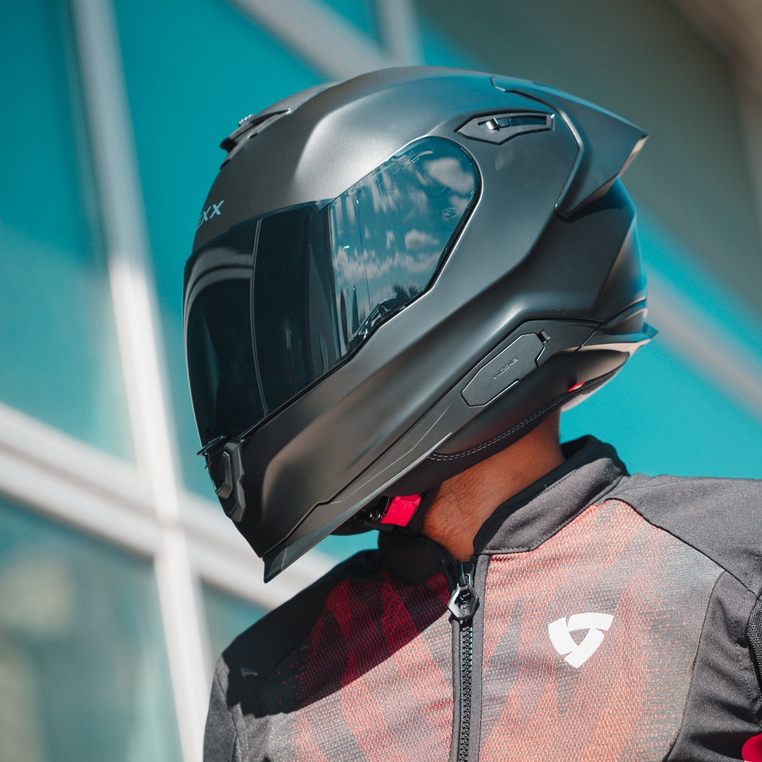 Nexx SX.100R Fullblack ヘルメット Nexx SX100R Fullblack Helmet - RevZilla