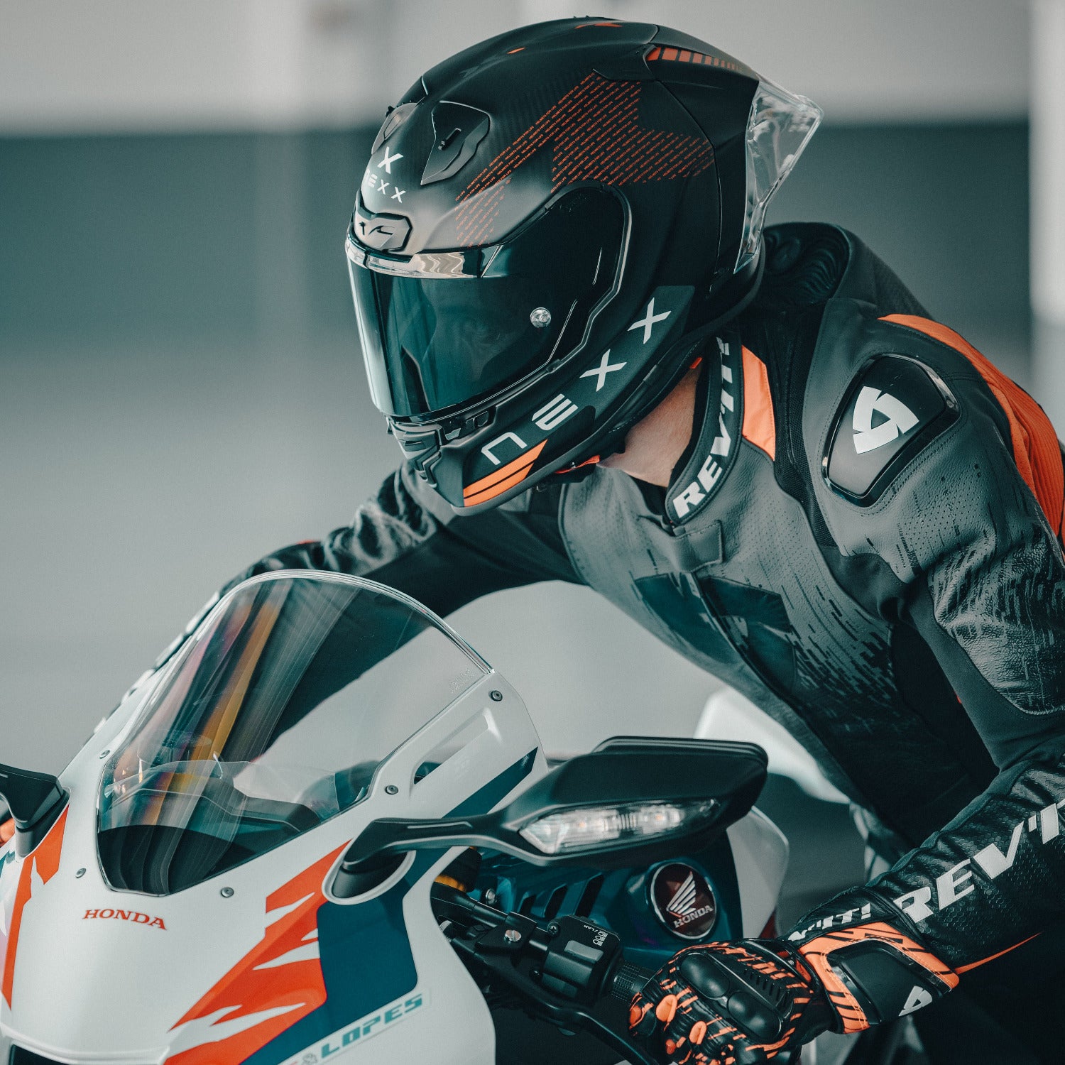 NEXX X.R3R Pro FIM Evo Helmet